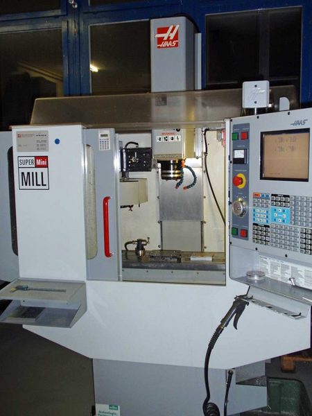 Haas Super Mini Mill — 3 axes – atelier d'usinage CNC Pourchet Sàrl, La Chaux-de-Fonds